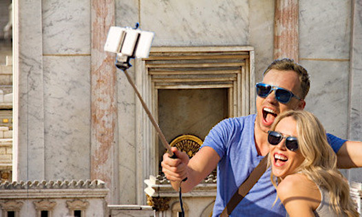 Selfie in front of temple
